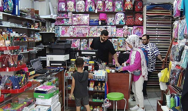 Küçükçekmece Belediyesi'nden 6 bin öğrenciye kırtasiye desteği