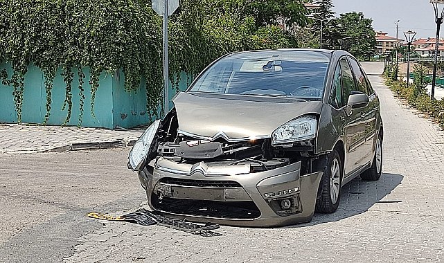 Kulu'da iki otomobil çarpıştı: 1 yaralı