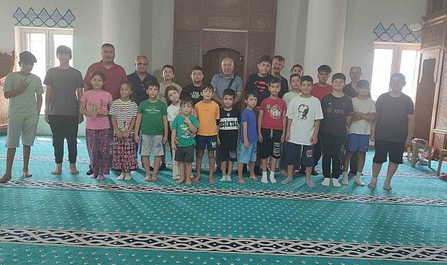 Kur'an kursu öğrencileri şehit teğmen için Kur'an-ı Kerim tilaveti yaptı