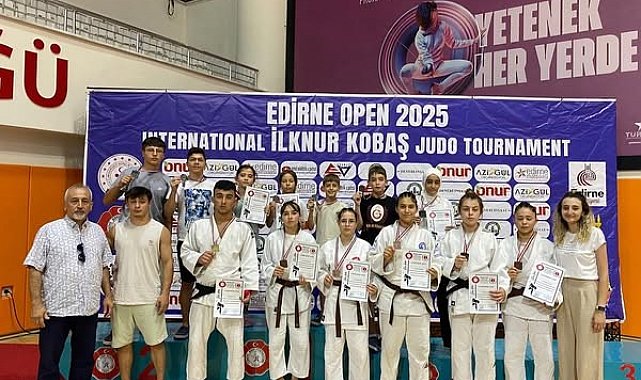 Kütahya Belediyesporlu Judocular Edirne'den 10 madalya ile döndü