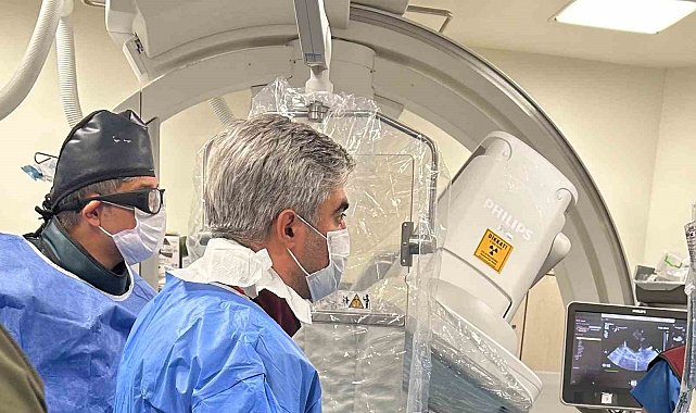 Kütahya'da 12 yaşındaki çocuğun kalbindeki delik ameliyatsız yöntemle kapatıldı