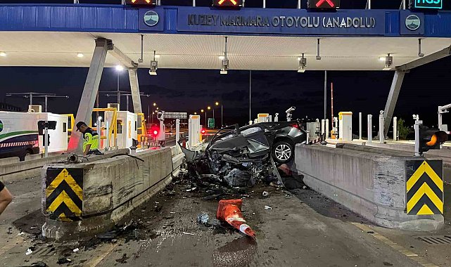 Kuzey Marmara Otoyolu'nda gişelerde feci kaza: Üst düzey yönetici hayatını kaybetti