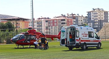 Malatya'da ambulans helikopter 80 yaşındaki hasta için havalandı
