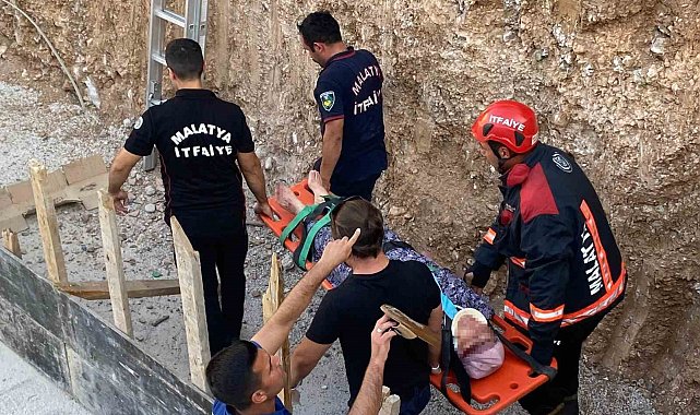 Malatya'da dengesini kaybederek inşaat alanına düşen şahıs kurtarıldı