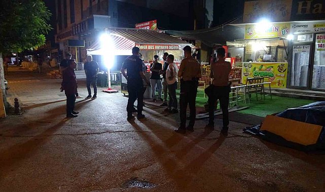Malatya'da dönercide bıçaklı kavga: 2 yaralı