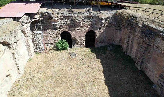 Maltepe'de apartmanların arasında Bizans'tan kalma arkeolojik alan