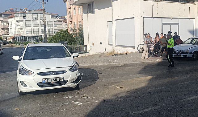 Manavgat'ta iki otomobil çarpıştı: 1 yaralı