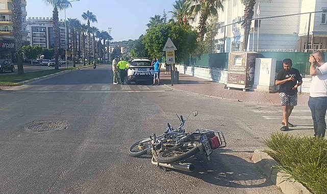 Manavgat'ta otomobil ile motosiklet çarpıştı: 1 yaralı