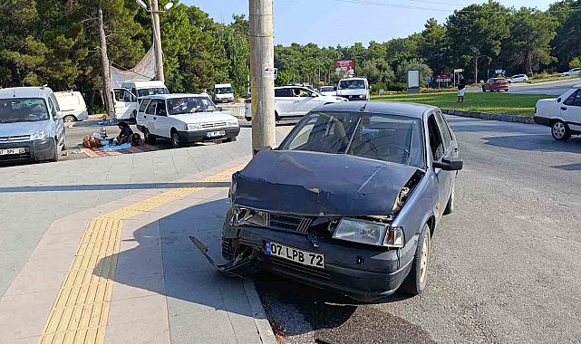 Manavgat'ta zincirleme kaza: 2 yaralı