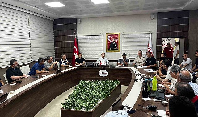 Manisa Valiliği Kriz Merkezi çalışmalarına devam ediyor