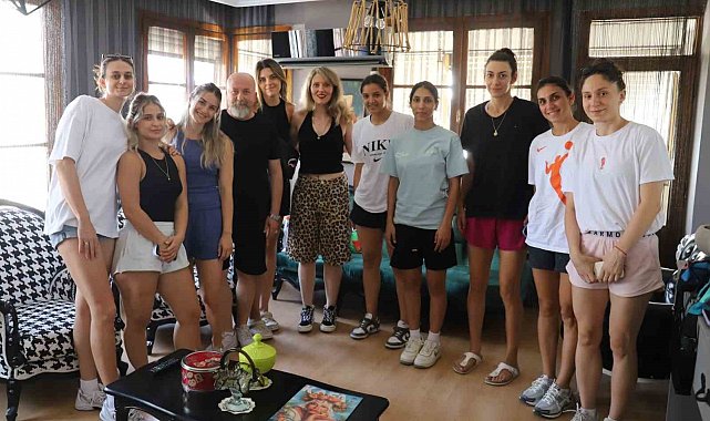 Manisa'nın tek kadın basketbol takımı diyetisyen kontrolünden geçti