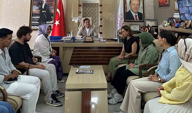 Manisalı gençlerden İl Müdürü Öztürk'e teşekkür