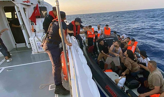 Marmaris açıklarında 2 göçmen kaçakçısı yakalandı