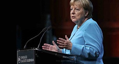 Merkel, 2015'teki mülteci politikasını savundu: "Değerlerimize uyumlu bir şey yapmak istedim"