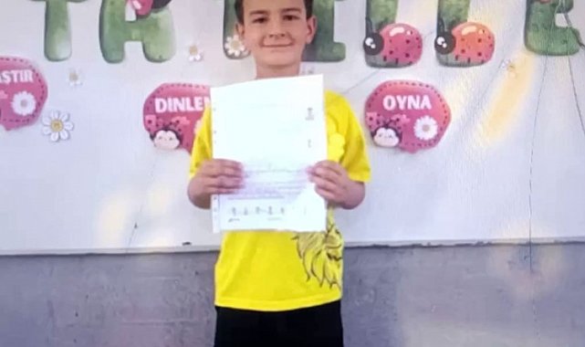 Mermer yüklü kamyon devrildi, sürücünün 7 yaşındaki oğlu hayatını kaybetti