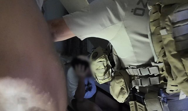 Mersin'de özel harekat destekli operasyon: Aranan şahıs bazadan çıktı