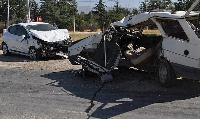 Metrelerce sürüklenip takla atan araçta bulunan sürücü ağır yaralandı