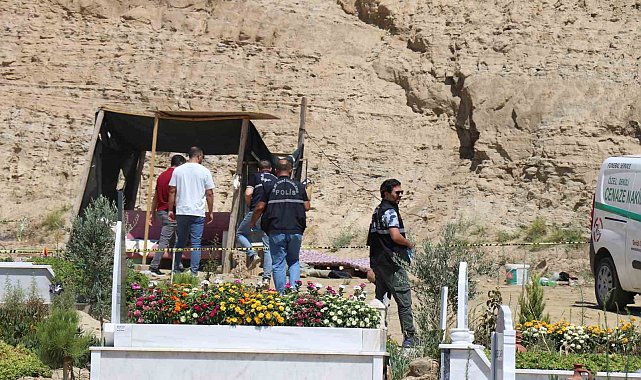 Mezarlıkta yaşayan adam, mezarcılar tarafından ölü bulundu