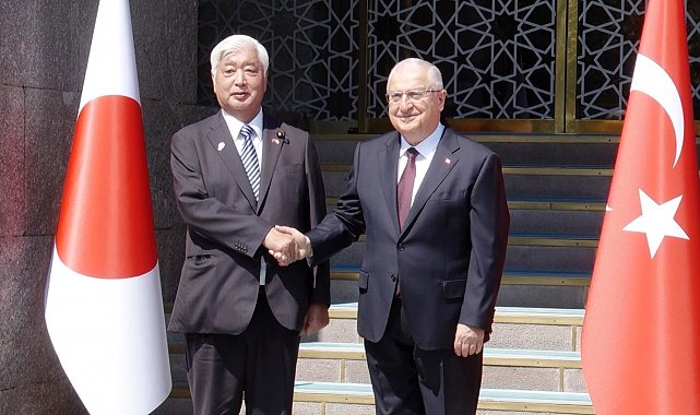 Milli Savunma Bakanı Güler, Japonya Savunma Bakanı Gen Nakatani ile bir araya geldi