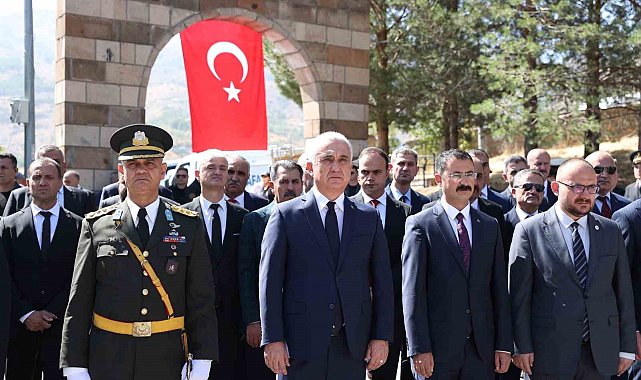 Muş'ta 30 Ağustos Zafer Bayramı törenle kutlandı