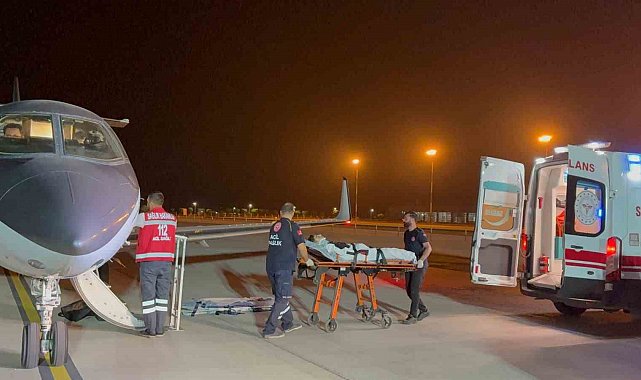 Muş'ta bisiklet sürerken otomobil çarpan çocuk ambulans uçakla Ankara'ya sevk edildi