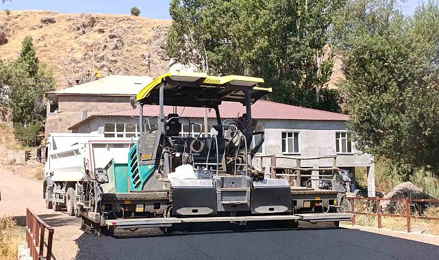 Muş'ta BSK yol yapım çalışmaları sürüyor