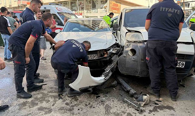 Muş'ta trafik kazası: 1'i çocuk 3 yaralı