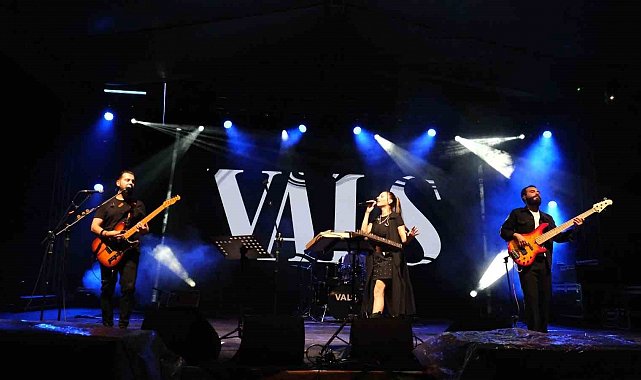 Nebiyan Festivali'nde Grup Vals konseri