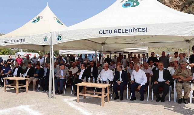 Oltu'da Kapalı Halk Pazarı'nın temeli atıldı