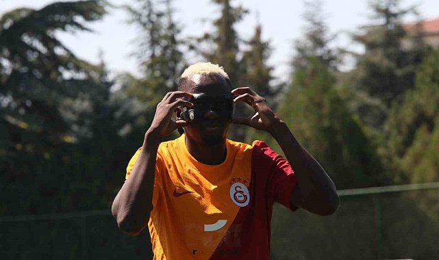 Osimhen'i Eskişehir'de gören şaşırıyor