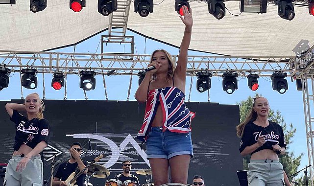 Osmaniye Zorkun Çocuk Şenliği'nde Demet Akalın rüzgarı