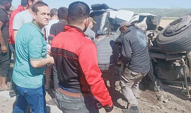 Osmaniye'de kontrolden çıkan tır devrildi: 2 yaralı