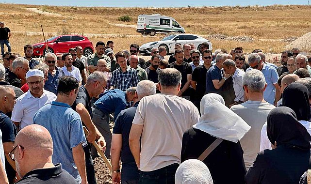 Otel havuzunda boğulan 9 yaşındaki çocuk Eskişehir'de toprağa verildi