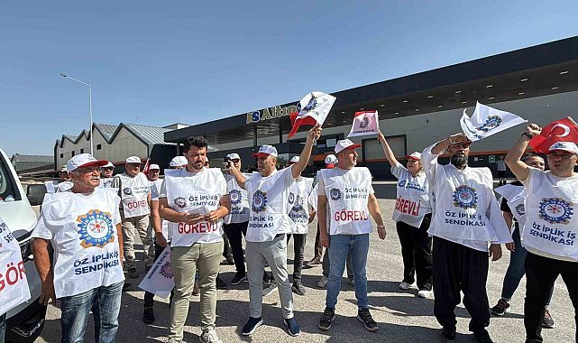 Öz İplik İş Sendikası'ndan işten çıkarmalar nedeniyle Altınsar Tekstil'de eylem