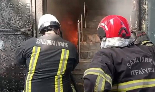 Paniğe neden olan ev yangını kısa sürede söndürüldü