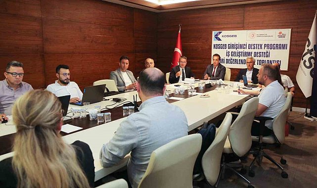 Projeler sunuldu, jüri üyeleri değerlendirdi