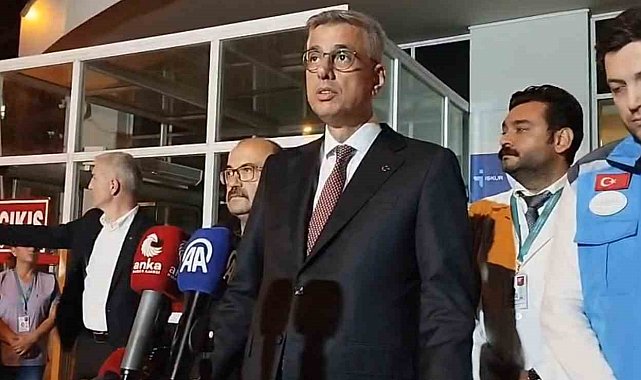 Sağlık Bakanı Memişoğlu deprem bölgesinde