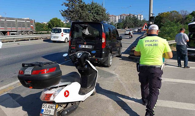 Samsun'da motosiklet hafif ticari araca çarptı: 2 yaralı