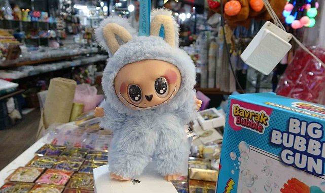 Saniyeler içinde oyuncağı aldı, o anlar kameraya yansıdı