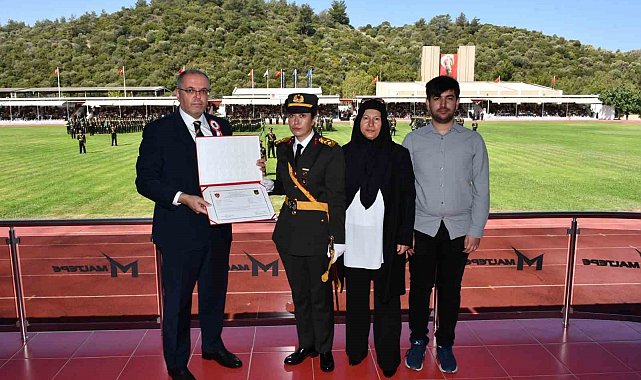 Şehit Ömer Halisdemir'in kızı teğmen oldu