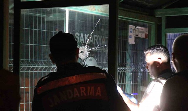 Silahlı kavga sonrası bir aracı gasp ederek kaçmıştı, jandarmaya teslim oldu