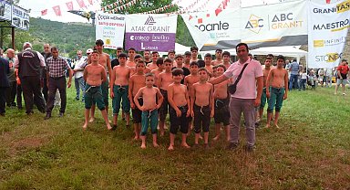 Sinop'ta 17. Güreş ve Keşkek Festivali'ne yoğun ilgi