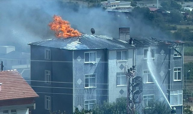 Sinop'ta çatı yangını