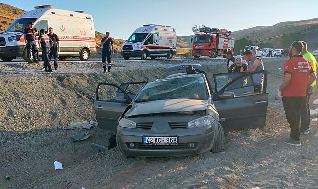 Sivas'ta otomobil şarampole yuvarlandı: 4 yaralı