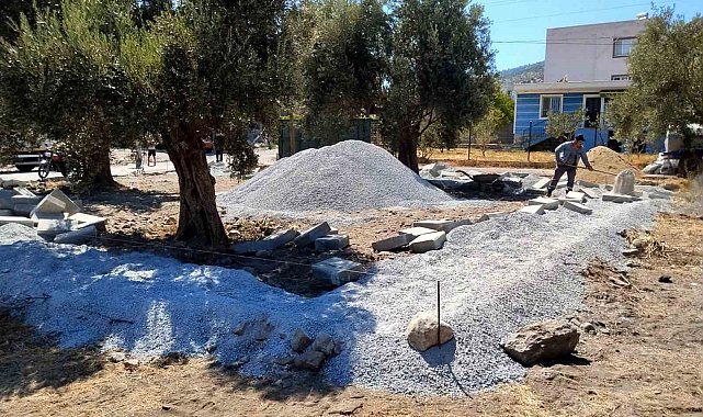 Söke Belediyesi'nden Atburgazı Mahallesi'ne park düzenleme çalışması