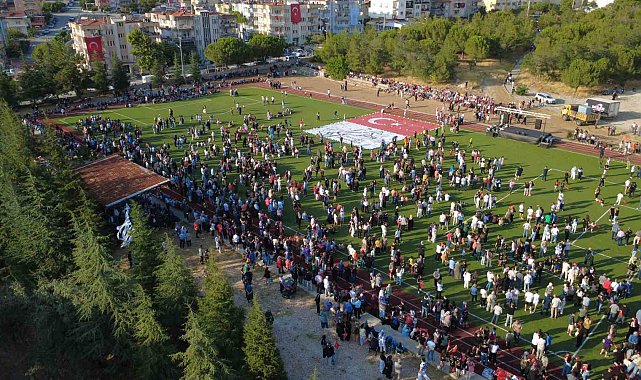 SOLOTÜRK'ten Demirci'de muhteşem gösteri