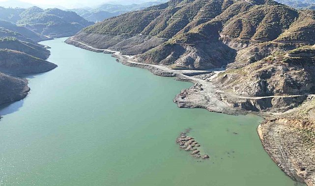 Son 65 yılın en kurak yılını yaşayan Hatay'da kentin içme suyunu karşılayan barajın su seviyesi yüzde 18'e düştü