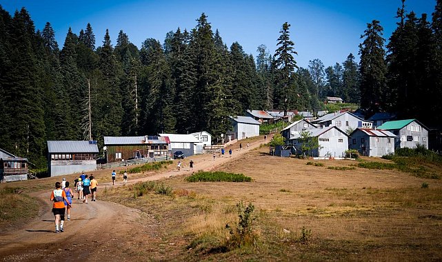 Sporcular Abant'ın zirvesinde sınırlarını zorladı