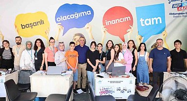 Sultangazi Belediyesi Eğitime Destek Akademisi'nde eğitim gören 696 öğrenci üniversiteli oldu