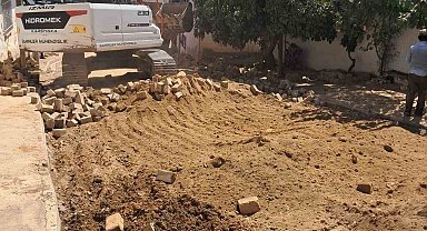 Sultanhisar'da yol yenileme çalışmaları devam ediyor